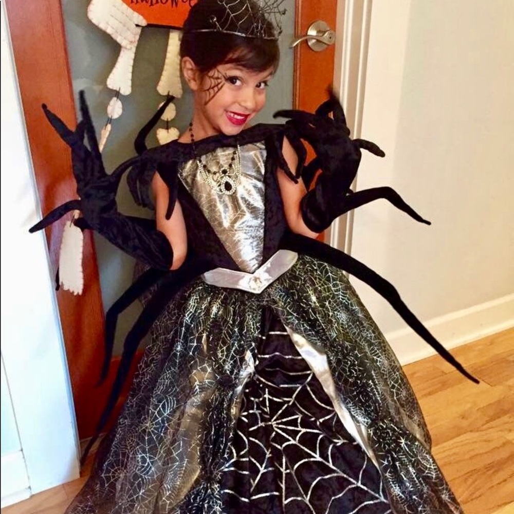 Used Chasing Fireflies Spider Queen costume